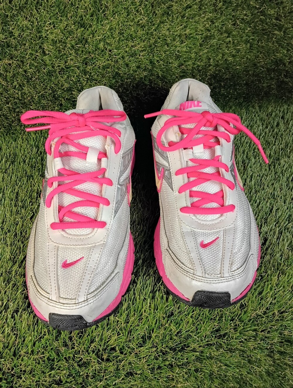 Nike Women’s White and Pink Running Sneakers